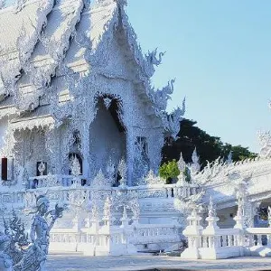 【清邁自由行】清邁旅遊5日4夜自由行攻略！古城/雙龍寺/黑白廟/動物園行程編排
