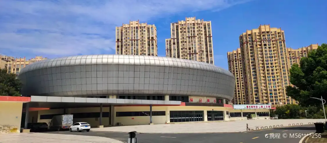 Hotels near Linquan Stadium
