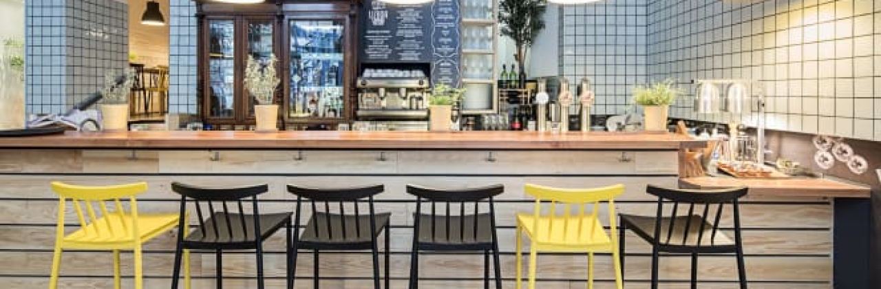 Lisboa Lounge Dine & Wine