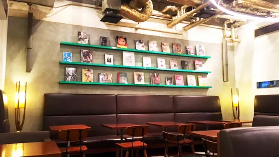 cafe & books bibliotheque Osaka Umeda E-ma