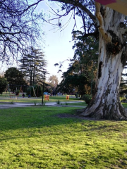 Plaza Luis Castells de Villa Elisa