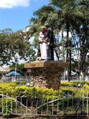 Parque Central Santa elena