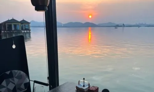 YUN LONG YAN
