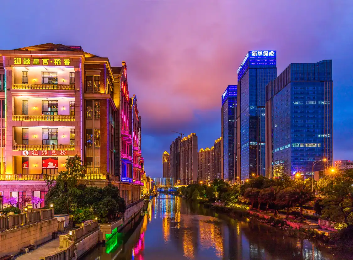 Hotels near Chuhe Hanjie