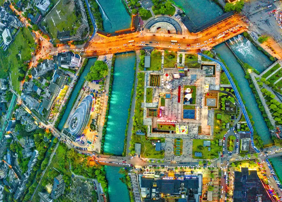 2_Yangtianwo Square