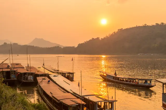 Sunset Sightseeing in Luang Prabang