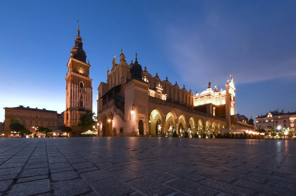 4_Krakow's Rynek Glowny Central Square