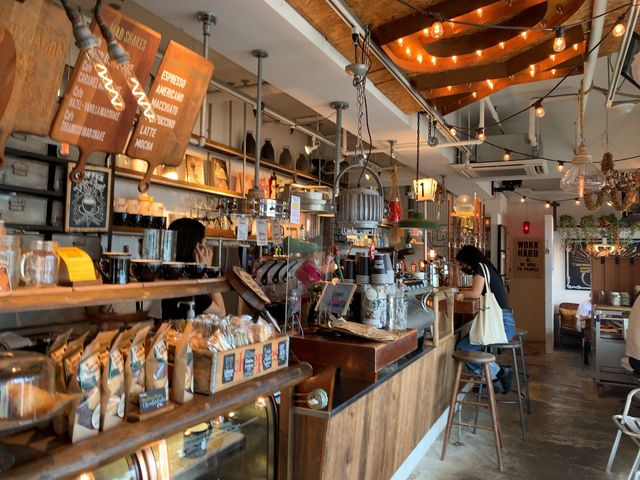 沖縄発のコーヒー屋さん「ジバゴコーヒー」