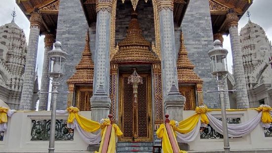 Wat Ratchapradit Sathit Mahasi