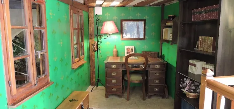 EscapeWorld Sion (Escape room)