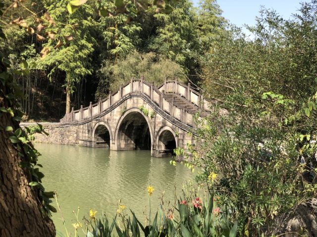 Taohuayuan (“Peach Blossom Land”)
