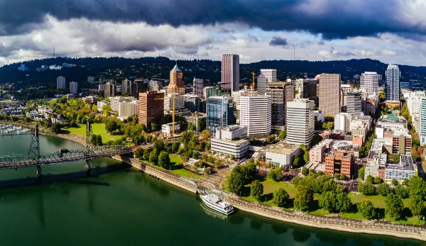 Vé máy bay Portland Cà Mau