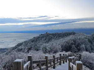 日月山高原