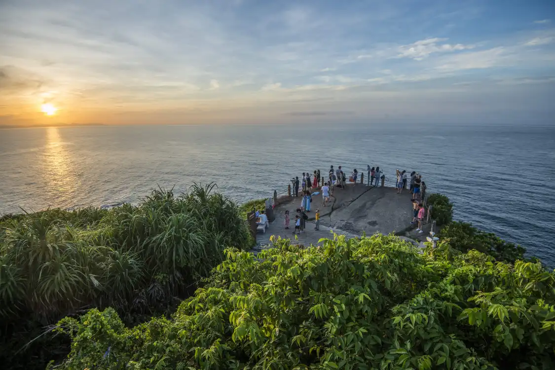 観日岩周辺のホテル