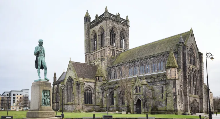 Johnstone High Parish Church : Church Of Scotland 주변 호텔