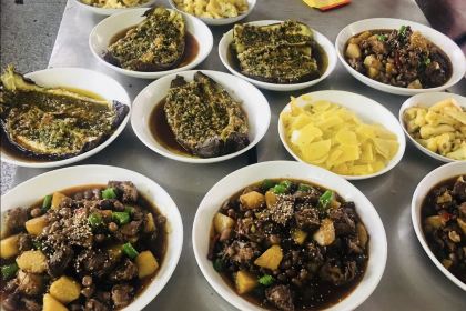 望远山远山坝子农家乐