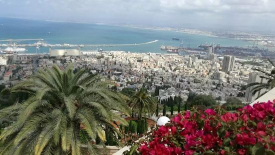 以色列國土面積不大，但是景區還是有幾處的，其中海法市的空中花