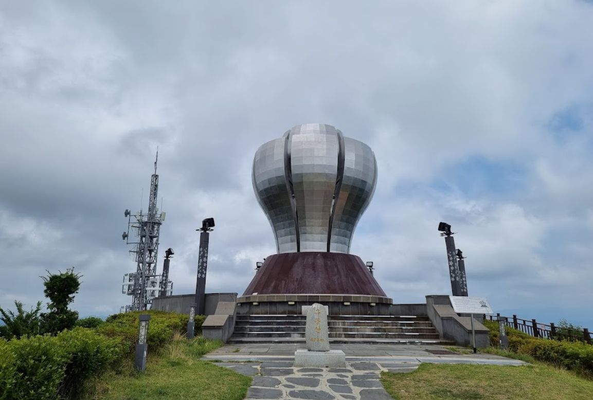 九峰山烽火址・展望台