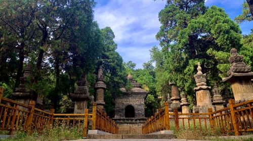 霊巌寺