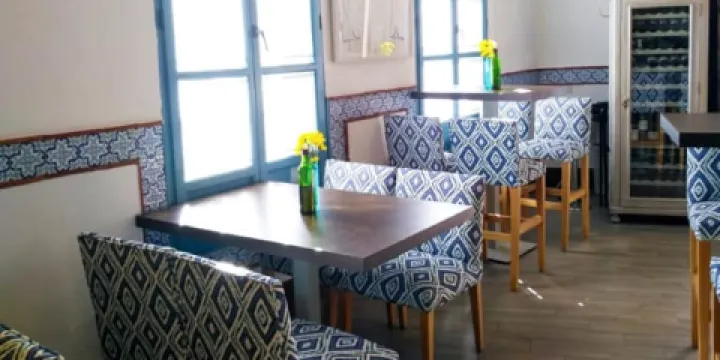 Macsura Gastrotaberna