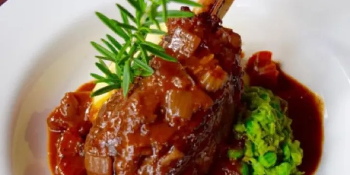 Maisie's Seafood and Steakhouse