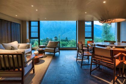 波密隐世山居酒店(嘎朗王宫店)·中餐厅