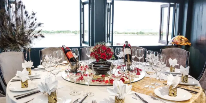 Elisa Floating Restaurant