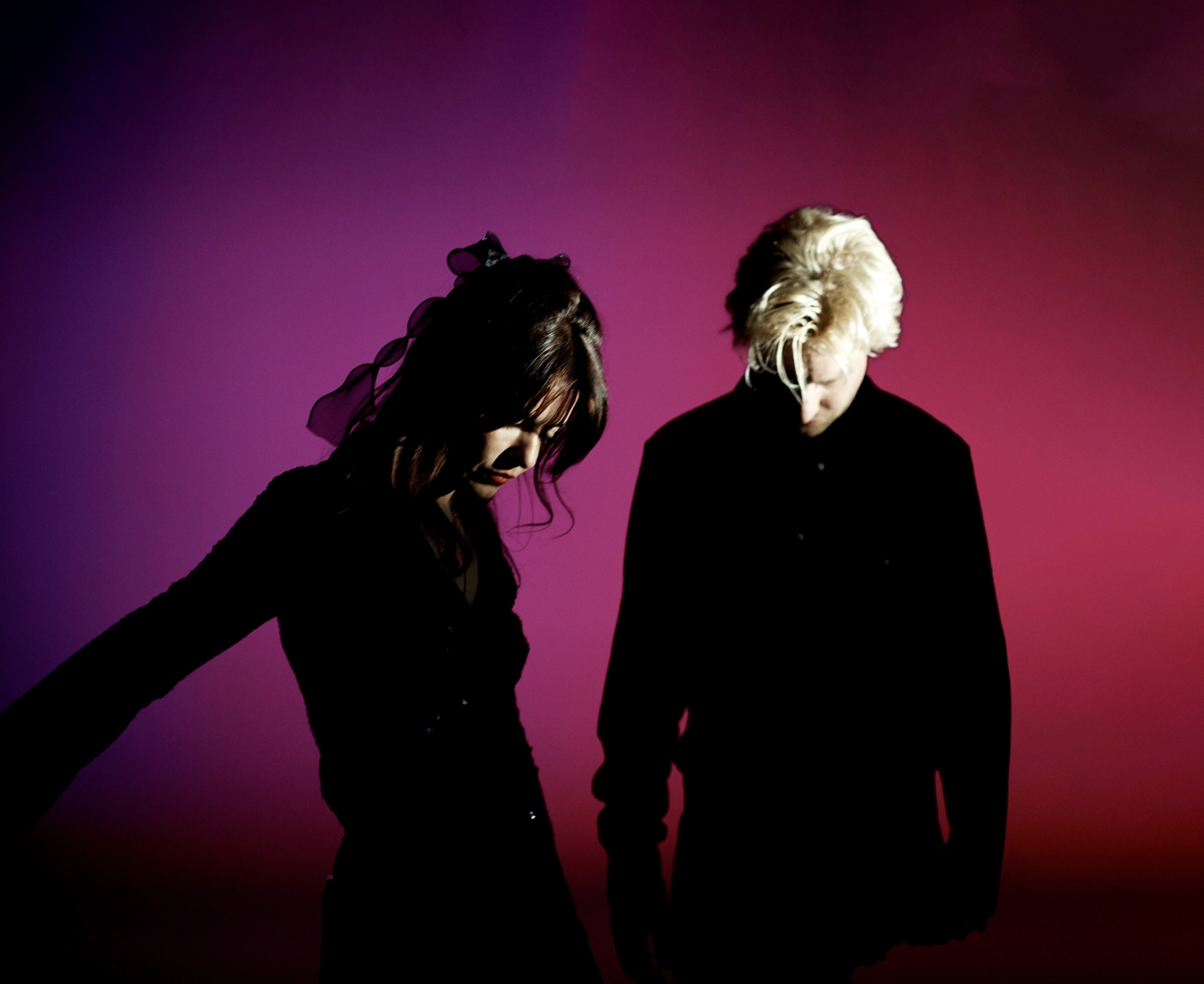 ปราก | Blood Red Shoes ทัวร์ | Cargo Gallery