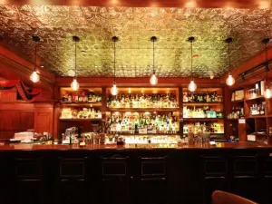 Evolution Cocktail Bar（月湖盛園店）