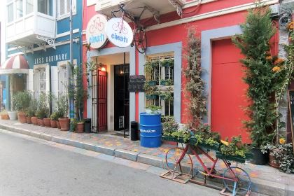 Cinatı Cafe Bar