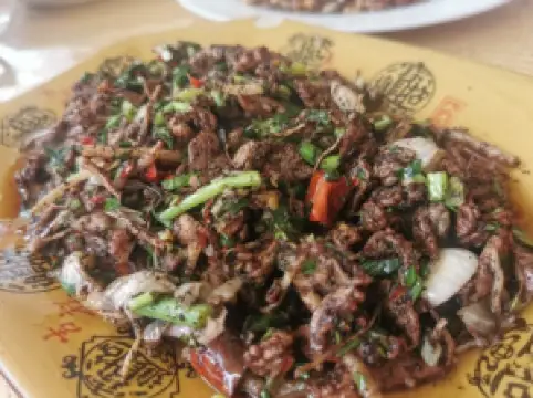 澜沧拉祜土锅鸡餐馆