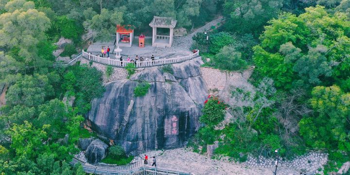 Jiuri Mountain