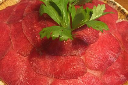 钟跷脚生态牛肉汤锅