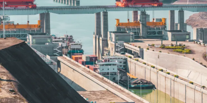 三峽垂直升船機