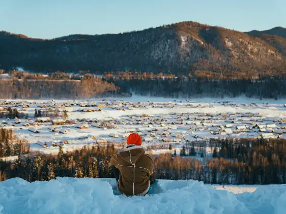 禾木観景台周辺のホテル