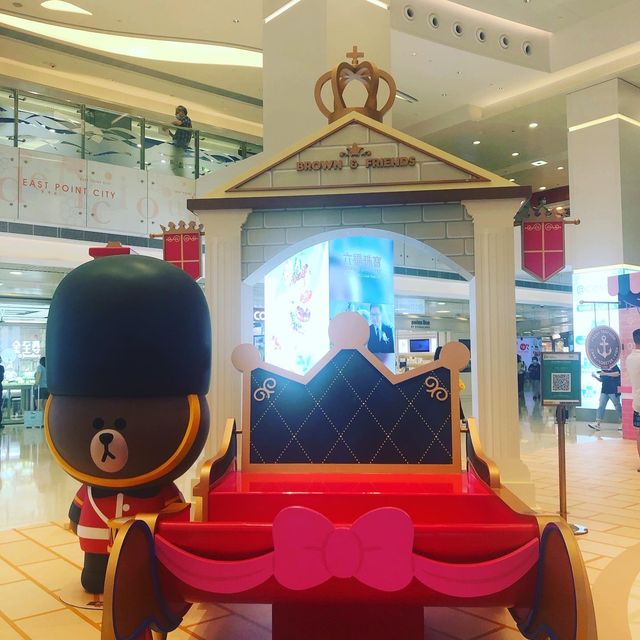 BROWN & FRIENDS歐遊大街小