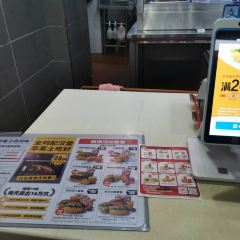 华莱士·全鸡汉堡(丰都店) User Photo