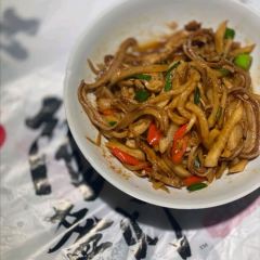 YI ZHAN DENG User Photo