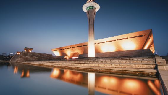 Luoyang Museum (tickets included) + The Legend of Luo Shen one-day tour at Luo Yang Da He Hui (optional group tour)