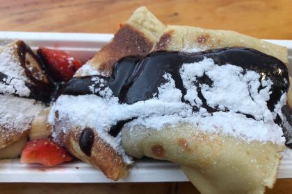 The Happy Pig Pancake Shop