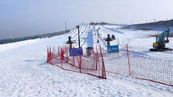 Xihu Ski Field
