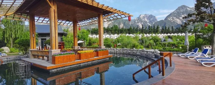 Dijian Nanshan (Huashan) Hot Spring