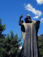 Estatua de Gregorio de Nin