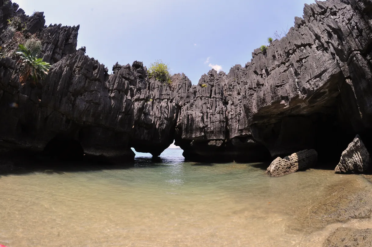 1_ปราสาทหินพันยอด เกาะเขาใหญ่