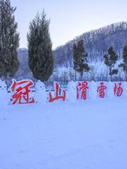 雞冠山雪海世界滑雪場