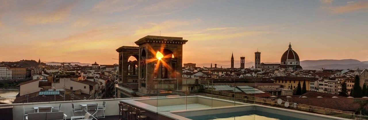 Empireo Rooftop Bar & Pool