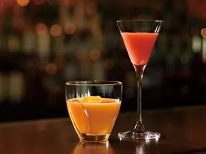 Main Bar Emerald