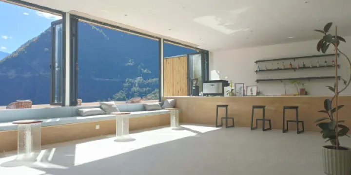 丙中洛雲野·見江·coffee 咖啡館