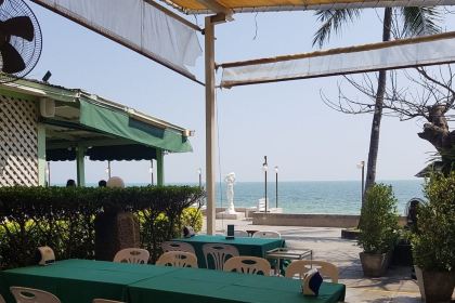 Baan Itsara Restaurant