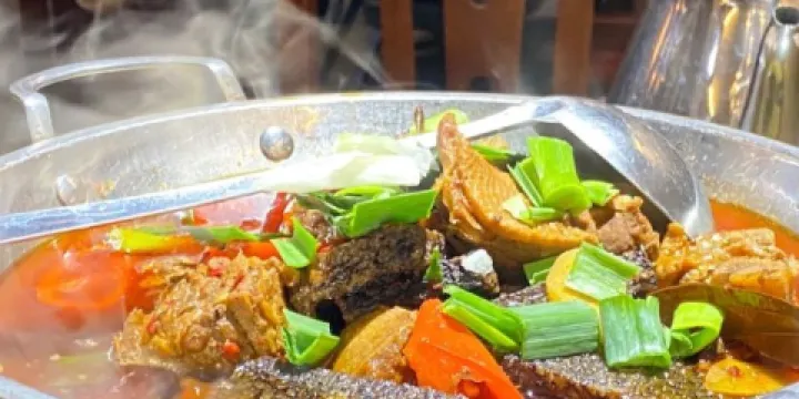 俊子飯店土家湘菜（鳳凰古城店）